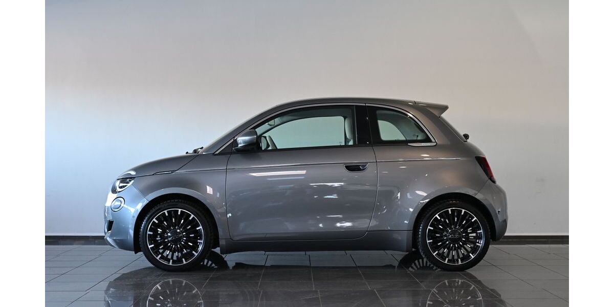 Fiat 500e 27.504 km 18.950 &euro; Paderborn 33100