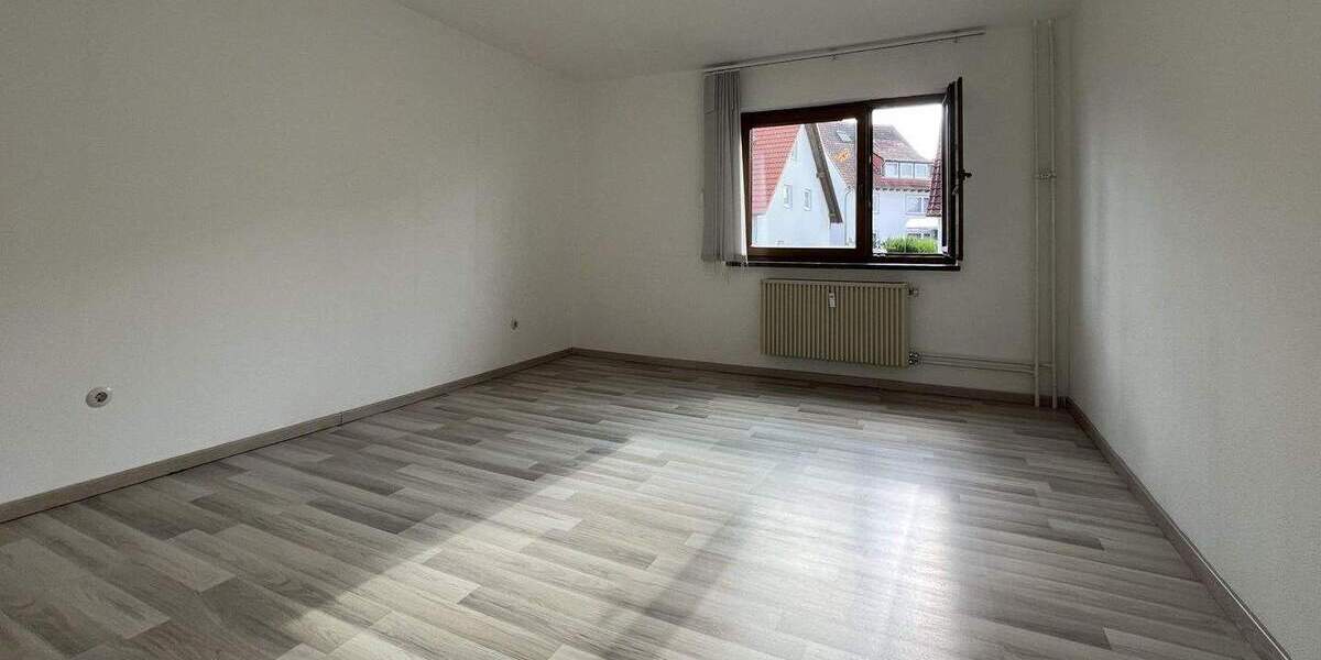 Mehrfamilienhaus, Wohnhaus Niestetal Sandershausen - 9 Zimmer, 202 m&sup2;, 398.000&euro; | Angebot:24969959