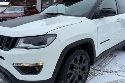 Jeep Compass 152.000 km 16.999 &euro; Lenggries 83661