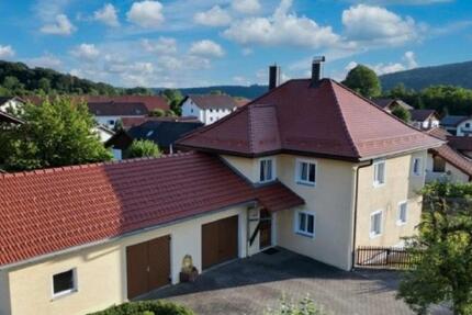 Haus Deggendorf - 5 Zimmer, 107 m&sup2;, 1.250&euro; | Angebot:26218228