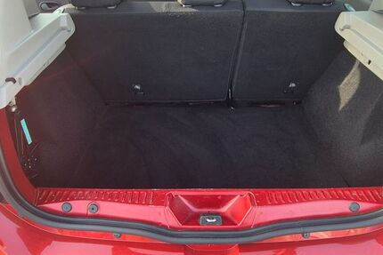 Dacia Sandero 66.000 km 5.900 &euro; Wolfsburg 38448