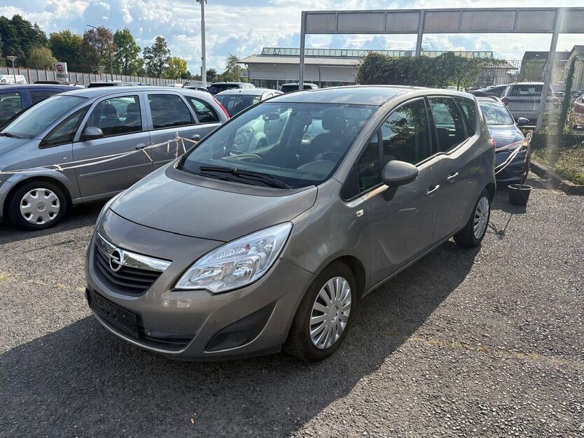 Opel Meriva 258.466 km 2.999 € Freudenberg 97896