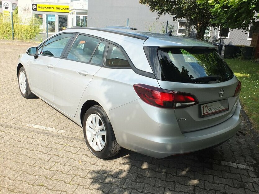 Opel Astra EDITION START-STOP NAVI KLIMA TEMPOMAT 98.758 km 9.904 € Köln 50858