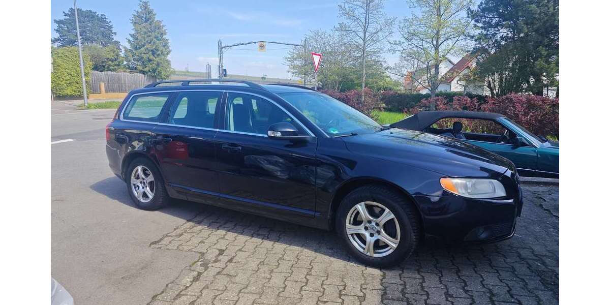 Volvo V70 325.596 km 5.495 &euro; Siebeldingen 76833
