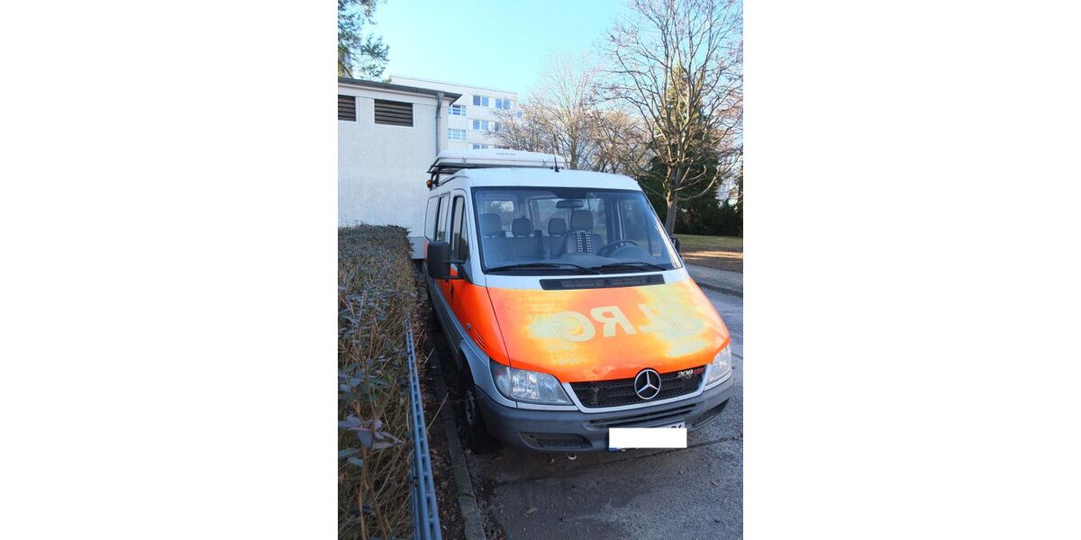 Mercedes-Benz Sprinter 109.000 km 7.999 &euro; Berlin 13053