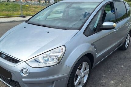 Ford S-Max 135.000 km 3.950 &euro; HOFHEIM 65719