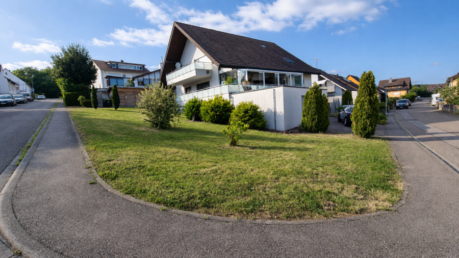 Provisionsfrei* Zweifamilienhaus mit 231 m², Ausbaupotenzial & Doppelgarage — provisionsfrei in Keltern-Weiler - Mehrfamilienhaus, Wohnhaus Keltern | Angebot:27113628