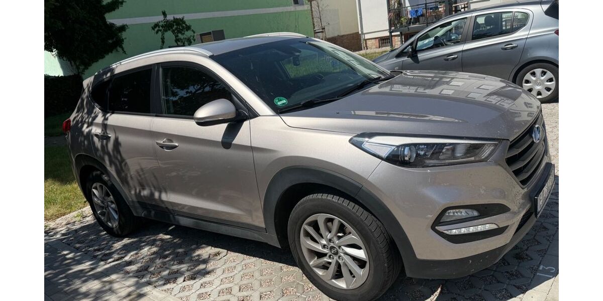 Hyundai TUCSON 100.000 km 11.900 &euro; Artern 06556
