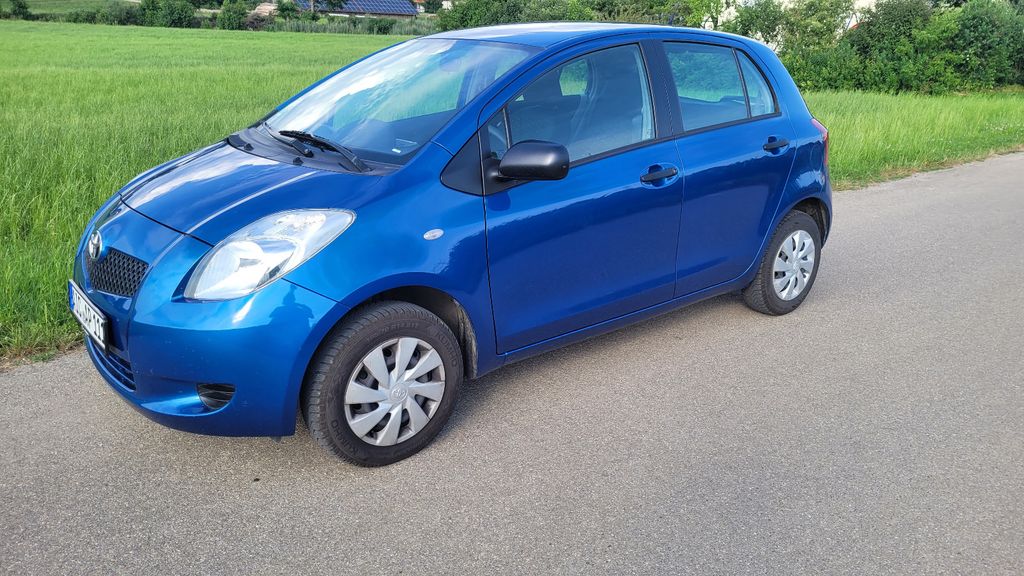Toyota Yaris 220.000 km 2.000 &euro; Aindling 86447