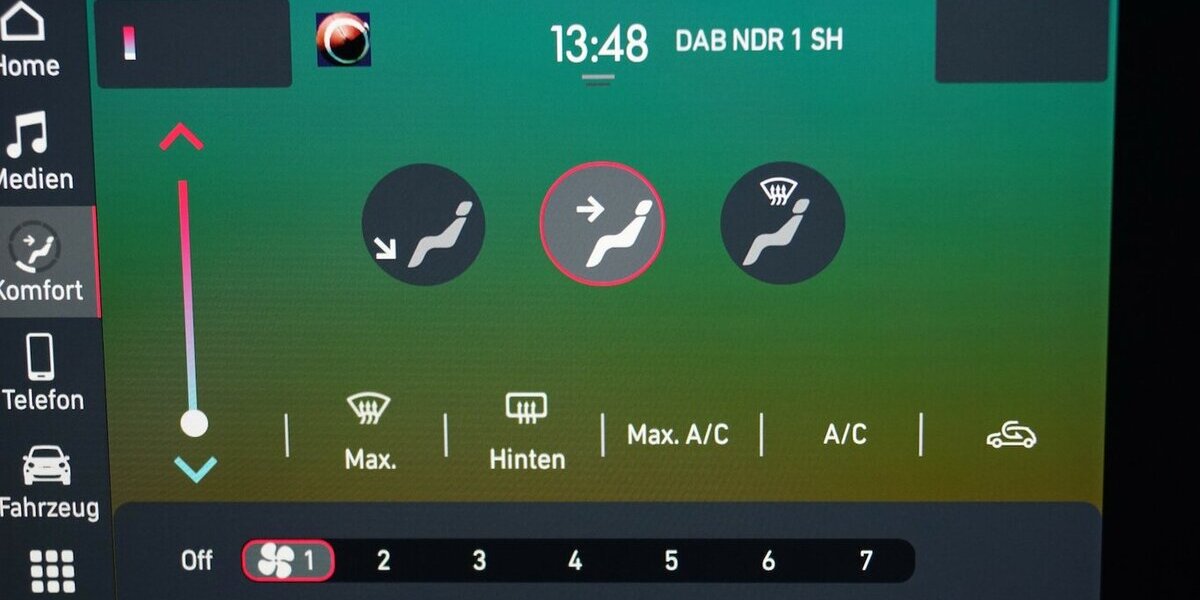 Fiat 500e Action Carplay Android Automatik 1.Hand 20.500 km 13.120 &euro; Lich 35423