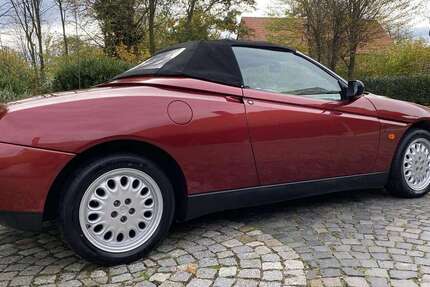Alfa Romeo Spider 128.000 km 5.000 € Berlin 10119
