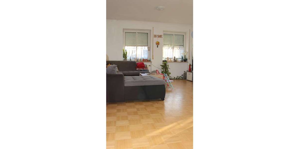 Etagenwohnung Uffenheim - 3 Zimmer, 86 m&sup2;, 770&euro; | Angebot:26333709