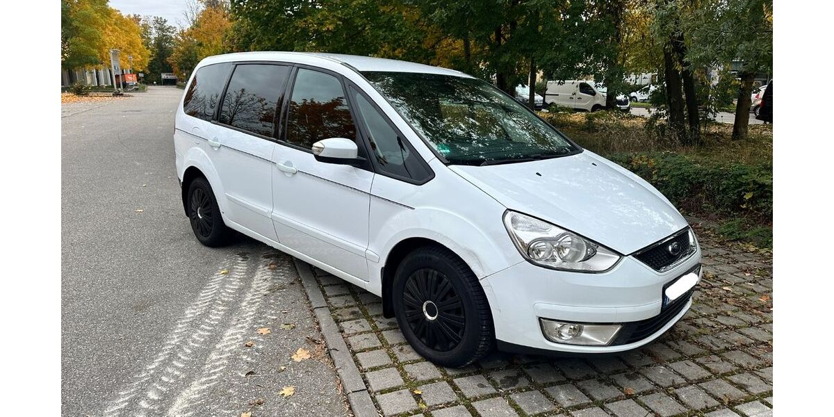 Ford Galaxy 148.000 km 4.450 € München 81827