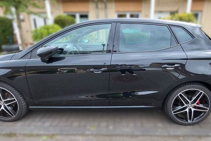 Seat Ibiza 11.900 km 17.600 &euro; Leverkusen 51375