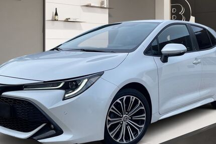 Toyota Corolla 33.318 km 19.988 &euro; Köln 51067
