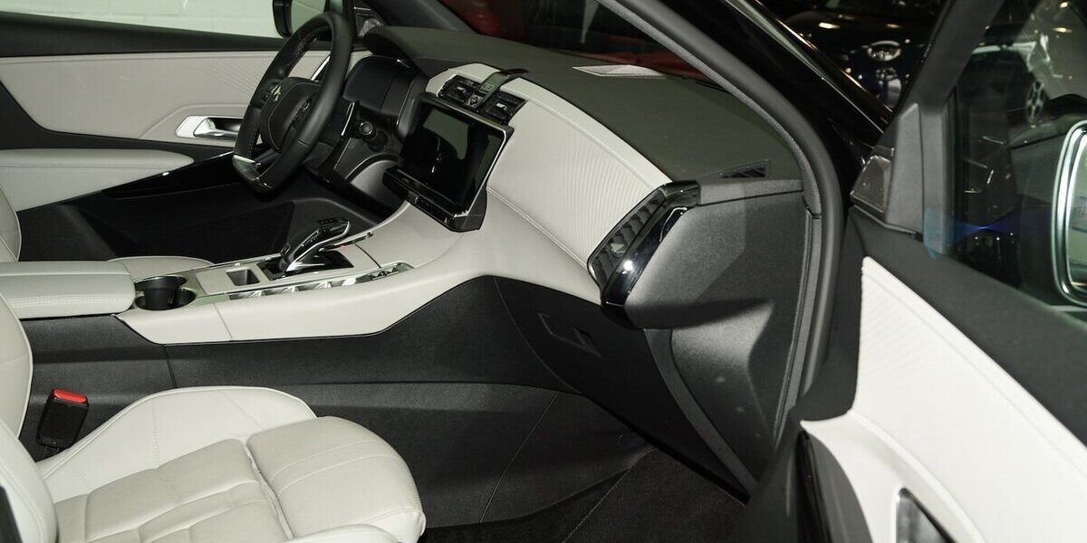 DS Automobiles DS7 Crossback 130 Blue Hdi EAT Opera DS IRIS 39.100 km 31.330 € Lich 35423