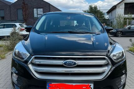 Ford Kuga 60.000 km 13.600 &euro; Hamburg 21147