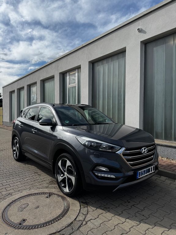 Hyundai TUCSON 110.362 km 17.500 € Bernburg 06406