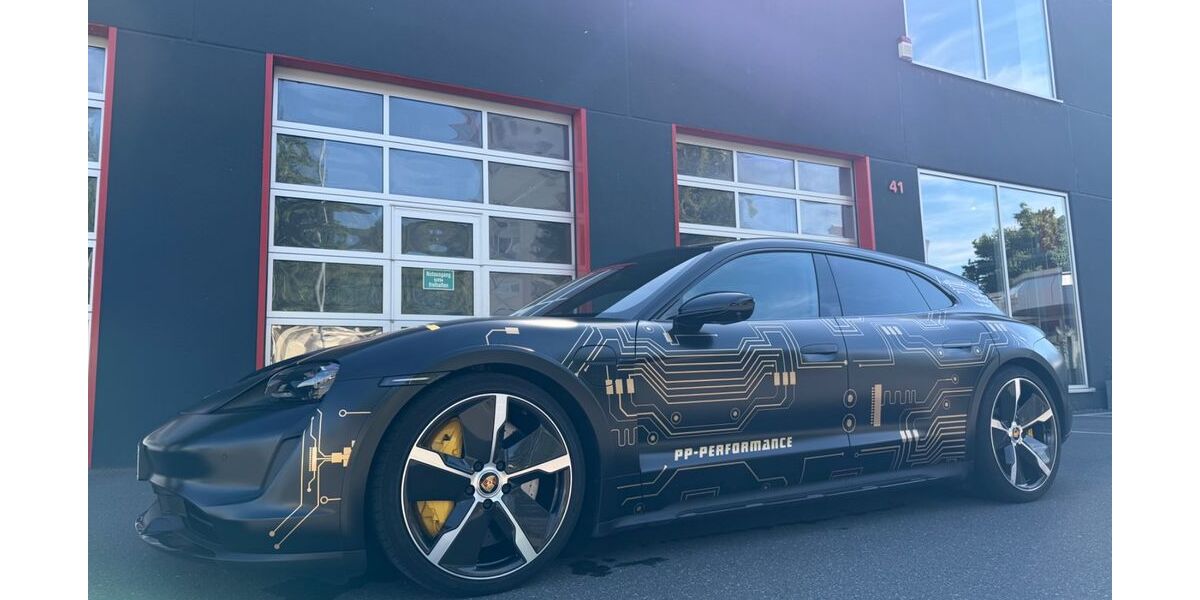 Porsche Taycan 36.000 km 98.500 &euro; Bad Mergentheim 97980