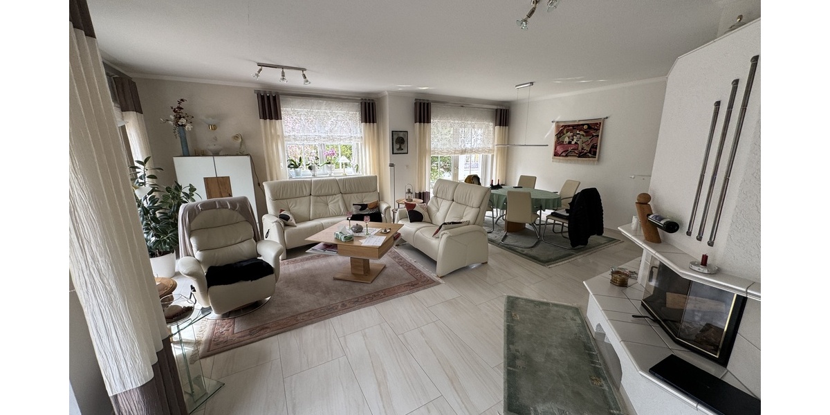 Dieses Haus in bester Lage von Weida hat alles – und noch ein bisschen mehr! - Einfamilienhaus Weida Liebsdorf | Angebot:26874514