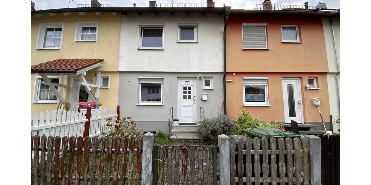 Reihenmittelhaus Schwandorf - 5 Zimmer, 95 m&sup2;, 165.000&euro; | Angebot:26358779