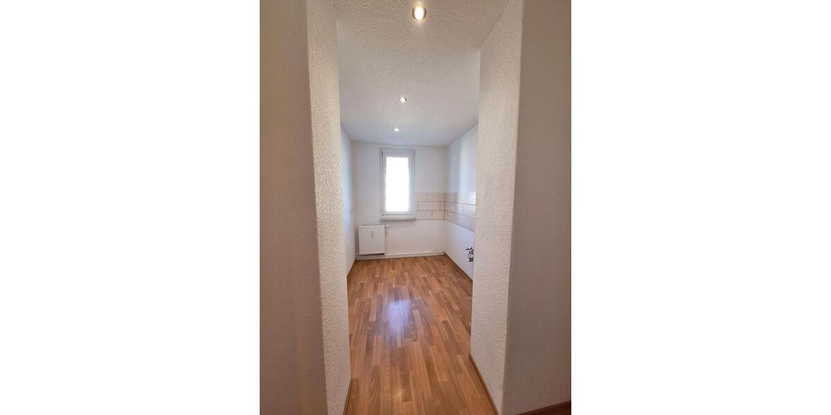 Etagenwohnung Reichenbach im Vogtland - 2 Zimmer, 50 m&sup2;, 256&euro; | Angebot:26676996