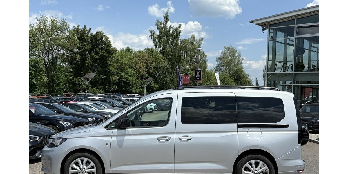 VW Caddy Maxi Life NAVI/CARPLAY/DSG/AHK/7.SITZER 38.004 km 26.900 &euro; Villingen-Schwenningen 78054