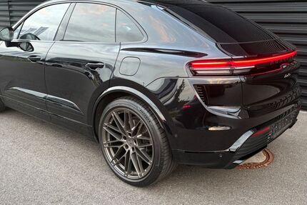 Porsche Macan 9.900 km 114.800 € Passau 94032