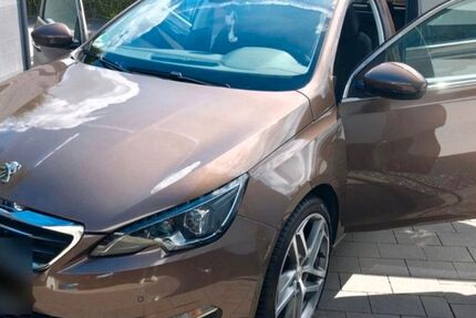 Peugeot 308 96.000 km 8.490 &euro; Rosendahl 48720