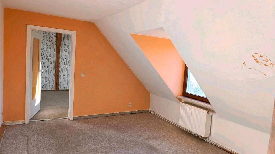Dachgeschoßwohnung Naumburg (Saale) - 3 Zimmer, 67 m&sup2;, 105.000&euro; | Angebot:24847662