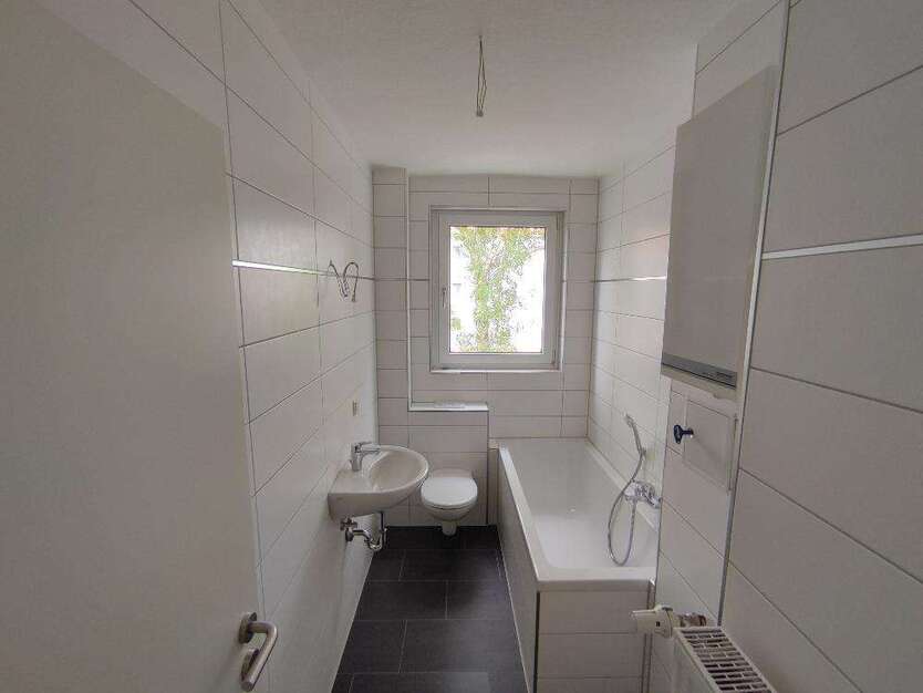 Wohnung zum Mieten in Bernburg 336,14 € 48.02 m²