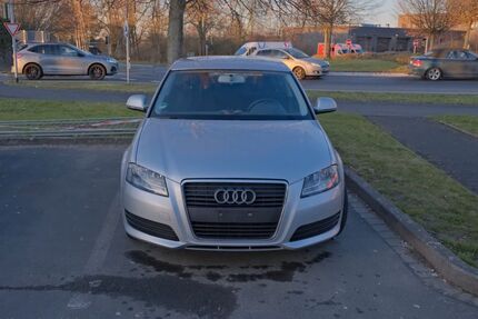 Audi A3 97.000 km 6.490 &euro; Königswinter 53639