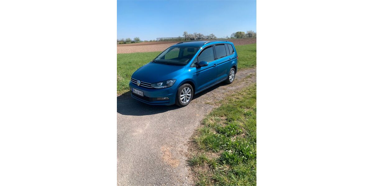 VW Touran 107.250 km 15.900 &euro; Lauffen 74348