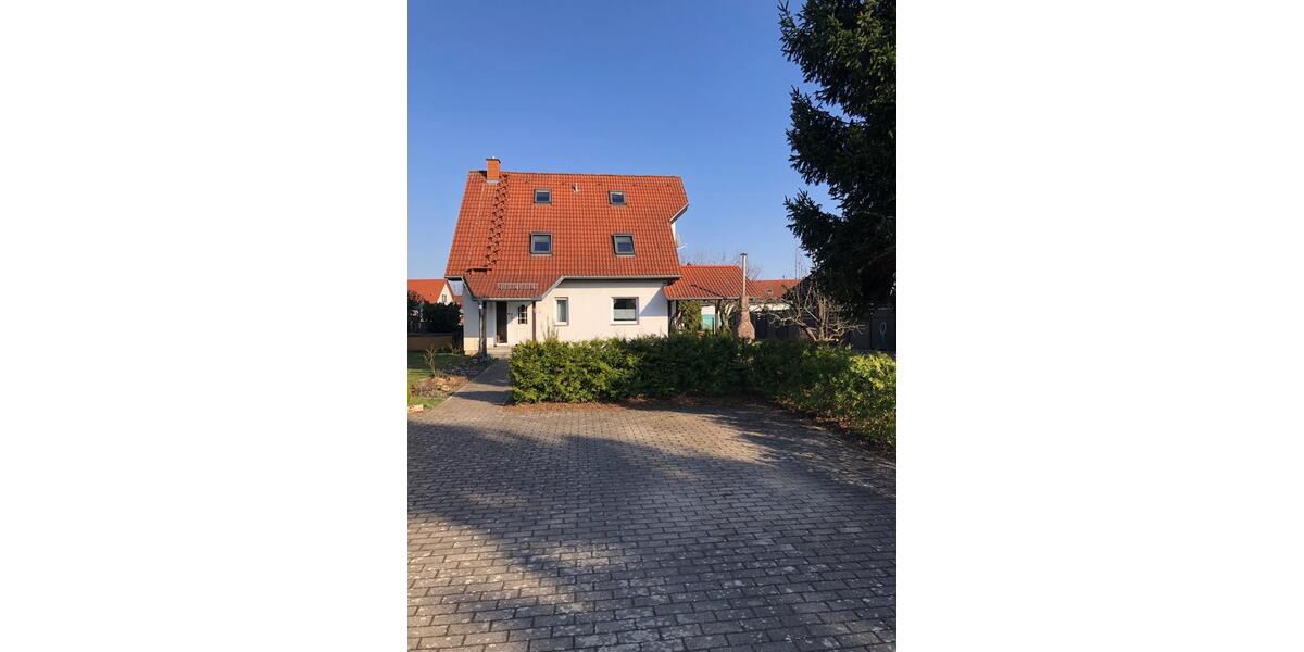 Einfamilienhaus Senftenberg - 4 Zimmer, 120 m&sup2;, 1.500&euro; | Angebot:25955462