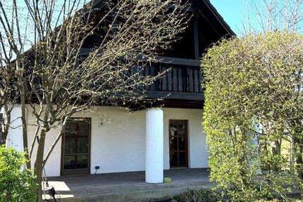 Haus Mering - 3 Zimmer, 111 m&sup2;, 1.750&euro; | Angebot:26836201