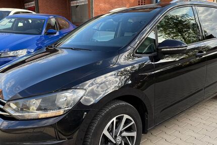 VW Touran 224.000 km 9.999 &euro; Geesthacht (bei Hamburg) 21502