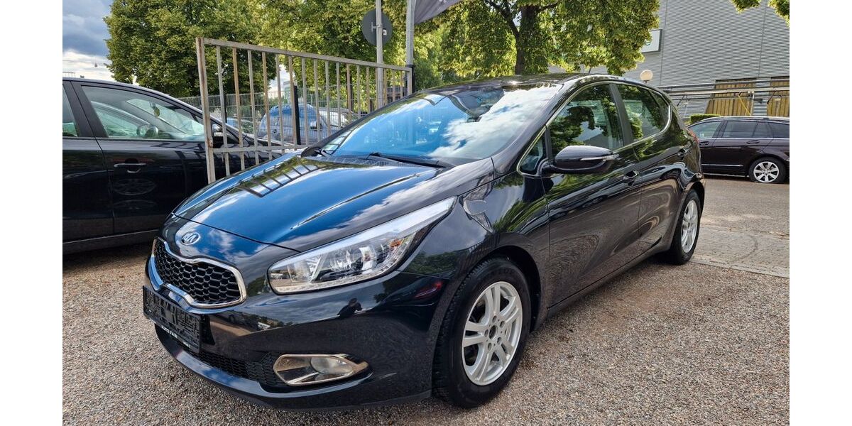 Kia ceed / Ceed 105.000 km 5.450 &euro; Mannheim 68199