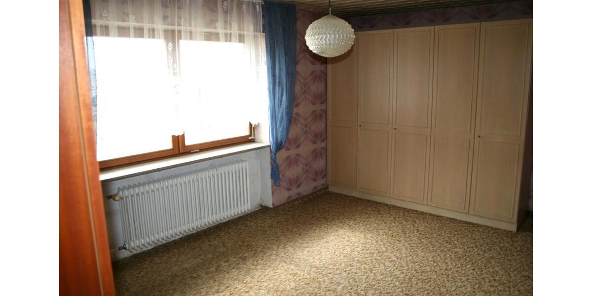 Mehrfamilienhaus, Wohnhaus Gerolfingen - 10 Zimmer, 300 m&sup2;, 215.000&euro; | Angebot:27050056