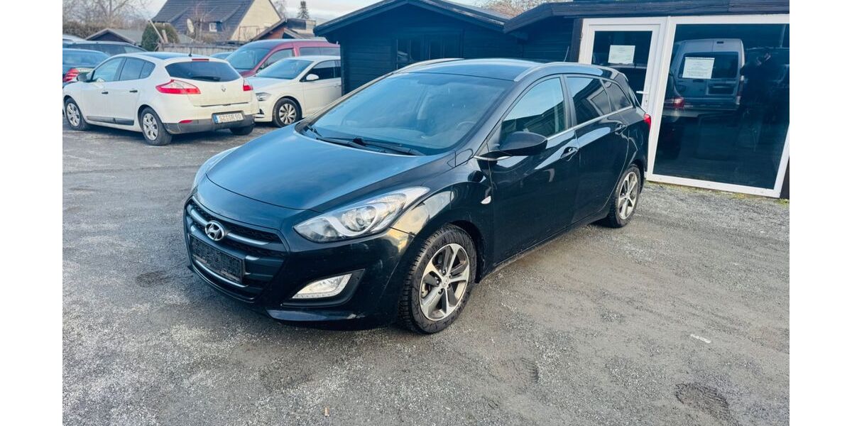 Hyundai i30 104.153 km 7.999 &euro; Salzgitter 38259