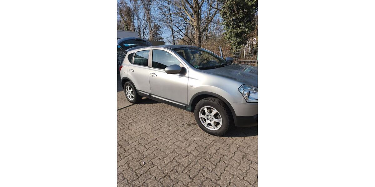 Nissan Qashqai 128.000 km 6.300 &euro; Hamburg 21107