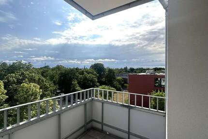 Wohnung Berlin Spandau - 3 Zimmer, 71 m&sup2;, 1.389&euro; | Angebot:27355541