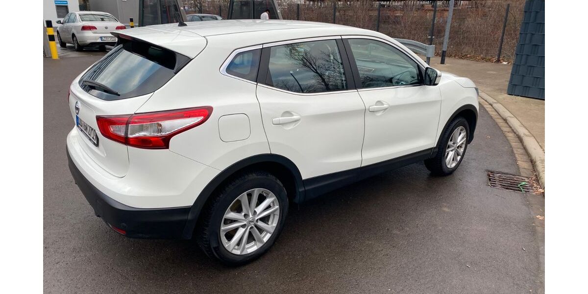 Nissan Qashqai 113.000 km 11.200 &euro; Dresden 01187
