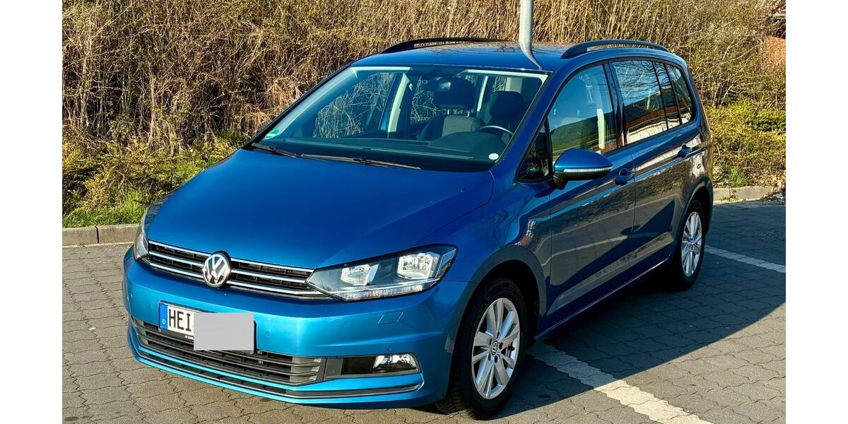 VW Touran 49.000 km 21.600 &euro; Heide 25746