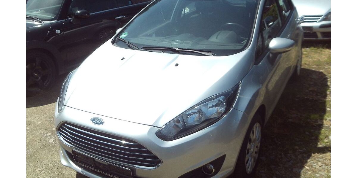 Ford Fiesta 195.000 km 3.200 &euro; Limbach-Oberfrohna 09212