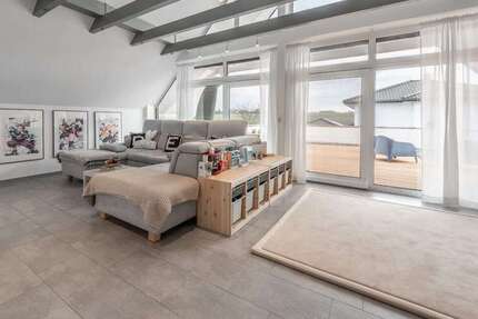 Haus Kirchlengern - 8 Zimmer, 280 m&sup2;, 549.000&euro; | Angebot:25637834