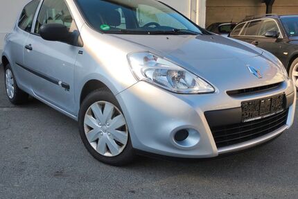 Renault Clio 81.000 km 3.499 &euro; Weidenberg 95466
