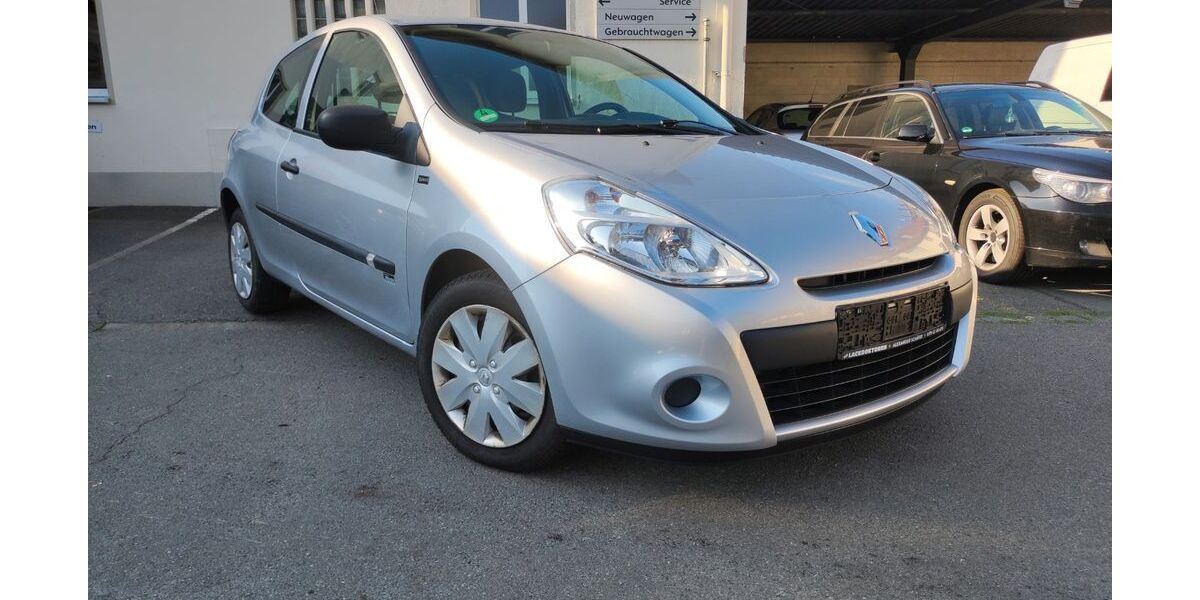 Renault Clio 81.000 km 3.690 &euro; Weidenberg 95466