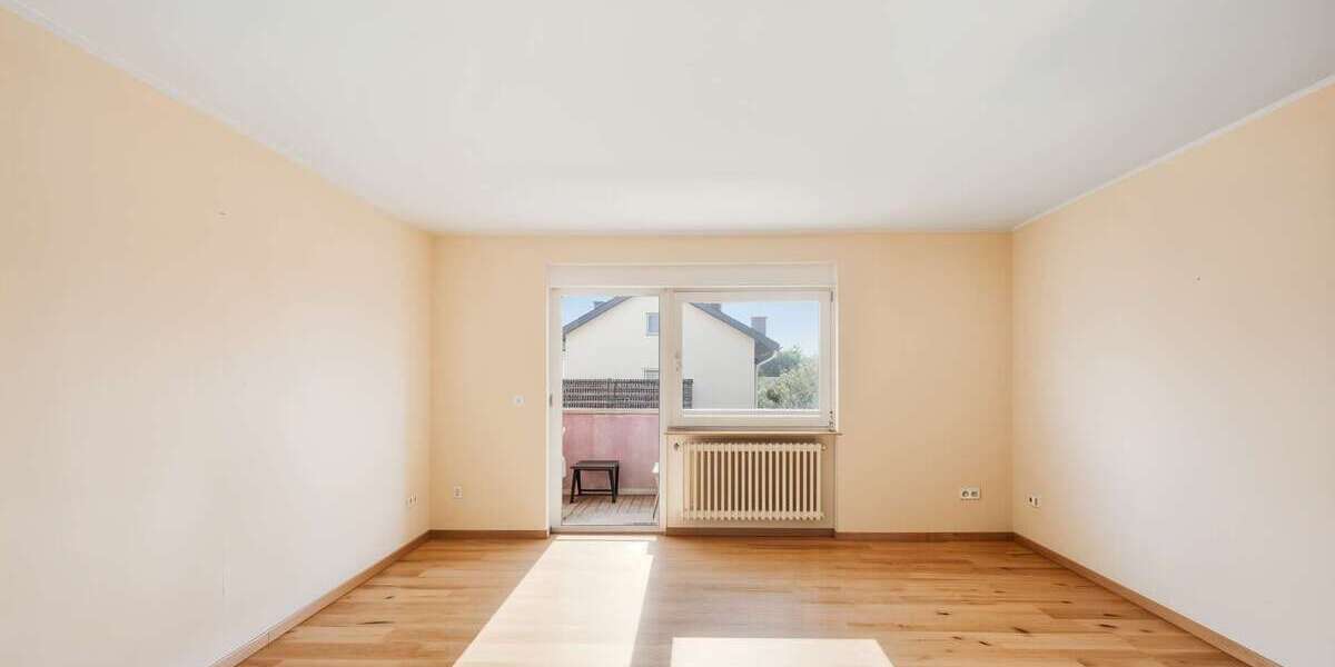 Etagenwohnung Schopfheim - 3 Zimmer, 88 m&sup2;, 218.000&euro; | Angebot:23822181