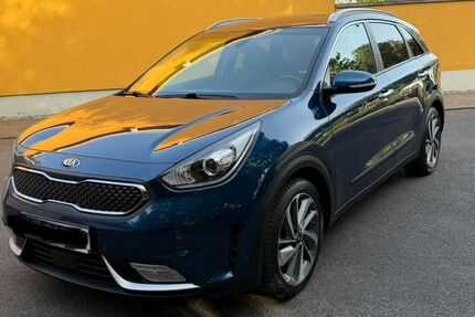 Kia Niro 81.837 km 14.900 &euro; Düsseldorf 40629