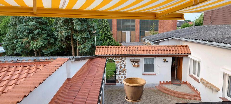 Reihenhaus Wesenberg - 9 Zimmer, 400 m&sup2;, 395.000&euro; | Angebot:26091800